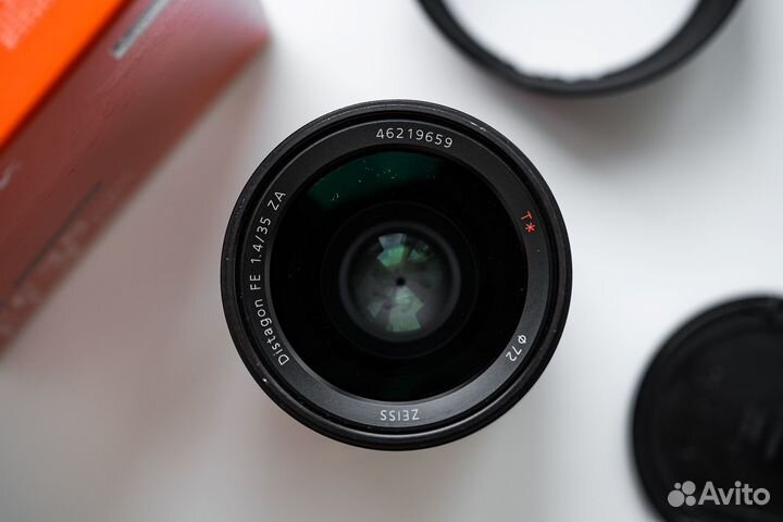 Sony Zeiss Distagon FE 35mm f/1.4 ZA