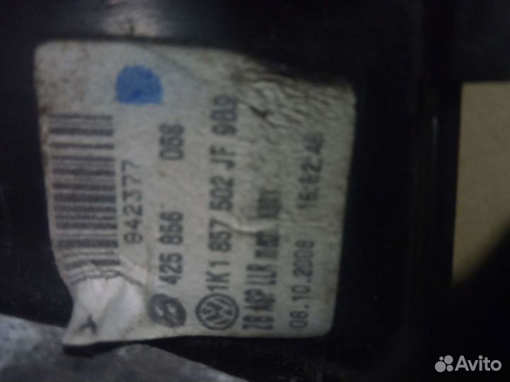 Правое зеркало Vw Golf V