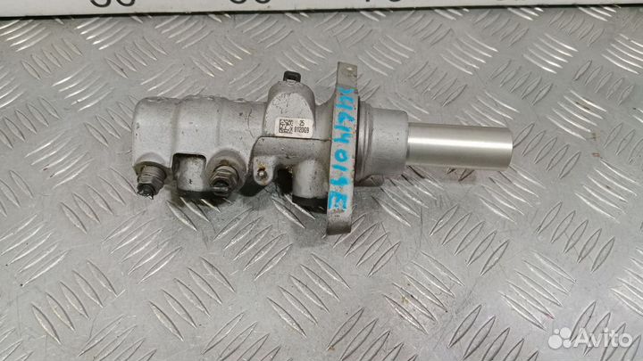 Б/У Цилиндр тормозной главный