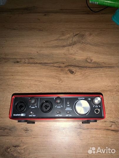 Focusrite scarlett 2i2