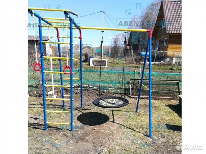 Уличный комплекс с горкой