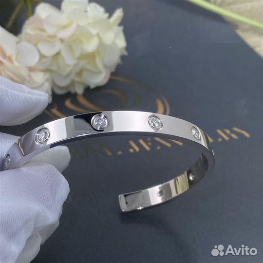 Браслет Cartier Love, 9 бриллиантов, белое золото