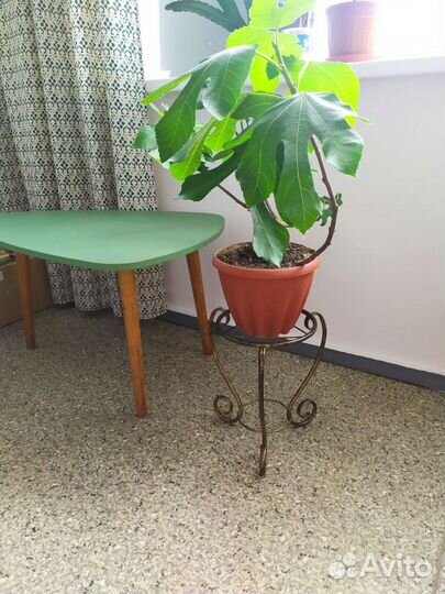 Подставка под цветы