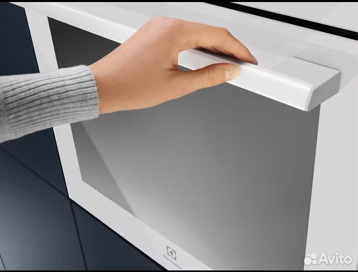 Духовой шкаф Electrolux EOB7S31V - в наличии