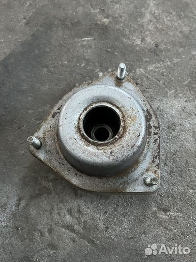 Опора передней стойки 2112