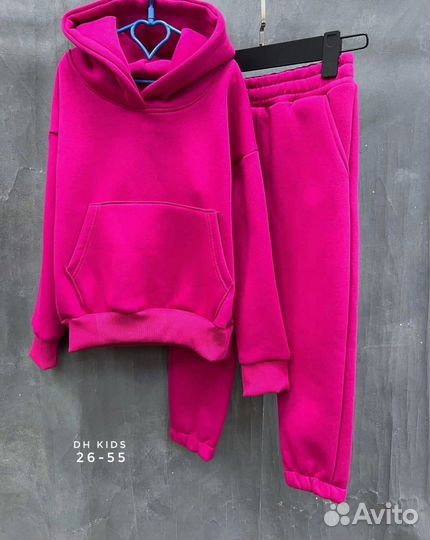 Спортивный костюм новый