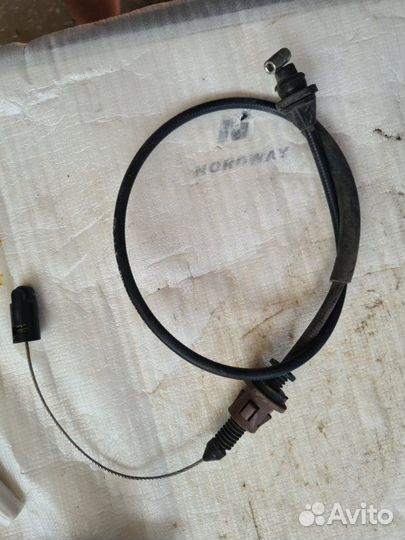 Тросик газа Renault Sandero 2011