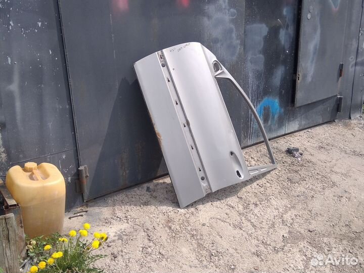 Продам левую пер дверь мерс 211 рест