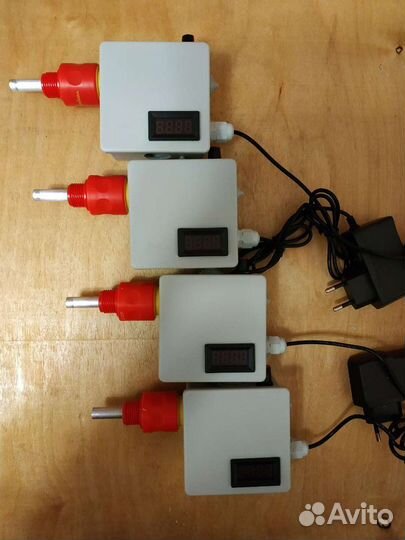 Вентиляторный блок с вольтметром