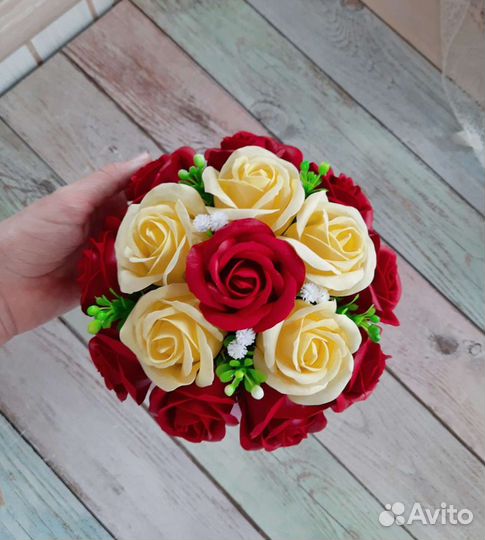 Букет комплимент из мыльных роз