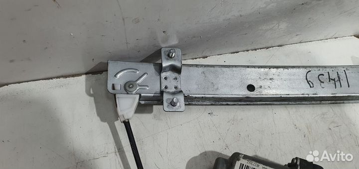 Стеклоподъемник электр. задний правый RIO 2011