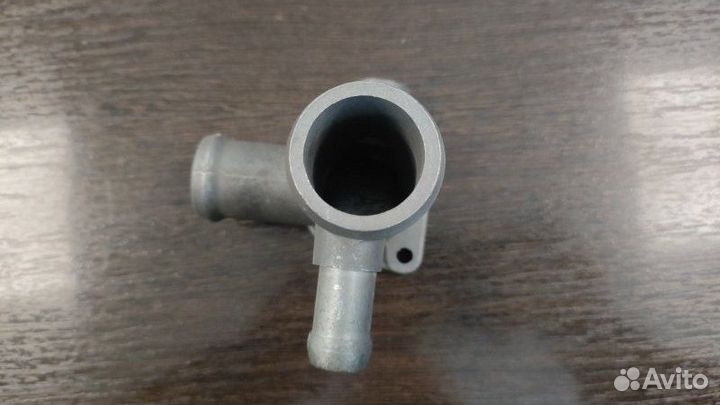 Фланец системы охлаждения Audi