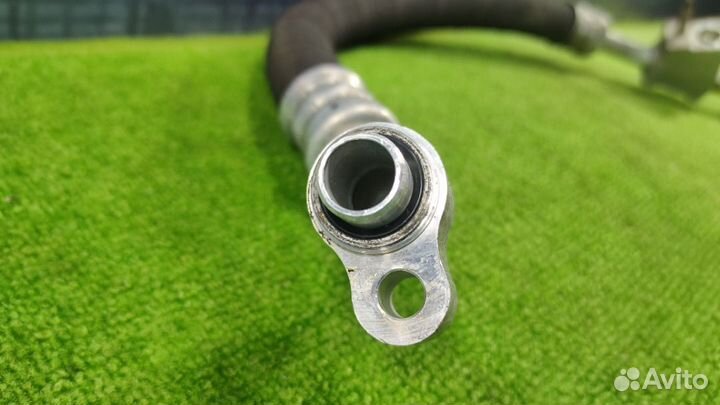 Шланг кондиционера Cadillac Escalade LQ9 2004