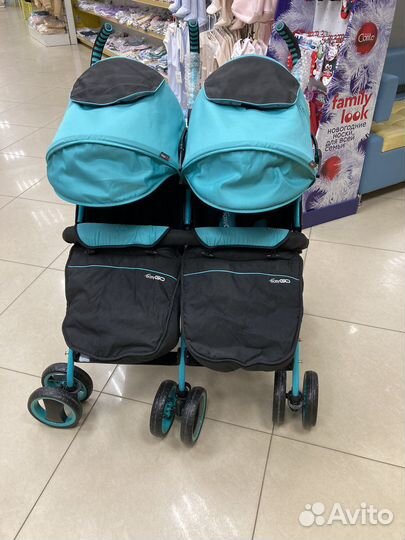 Прогулка для двойни