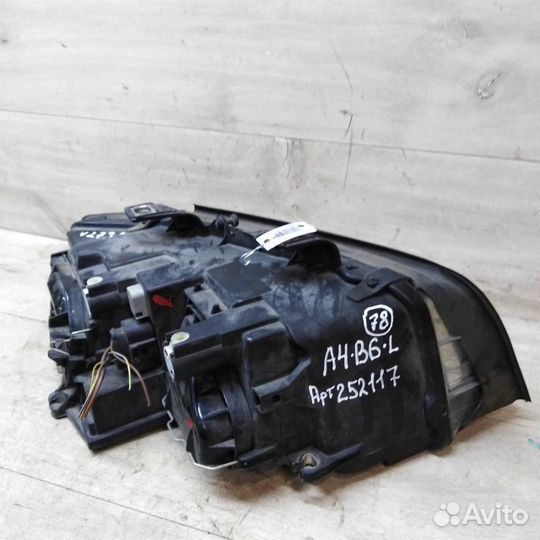 Фара левая Audi A4 B6 8E