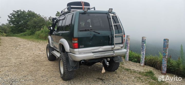 Isuzu Bighorn 3.1 AT, 1996, 180 000 км