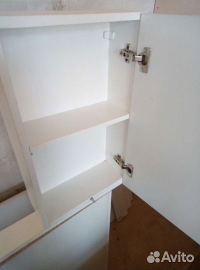 Шкафчик навесной