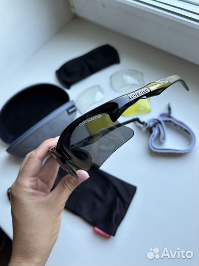 Очки спортивные