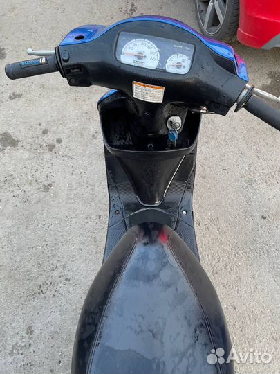 Скутер Suzuki lets 2