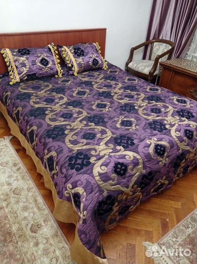 Покрывало 250х250,две наволочки.парча/жаккарад/бар