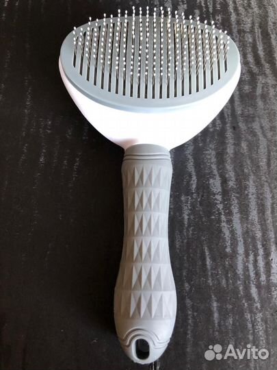 Чесалка, миски для животных