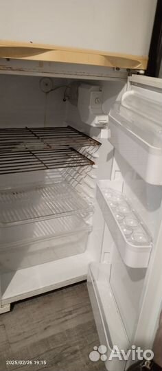 Холодильник б/у в рабочем состоянии