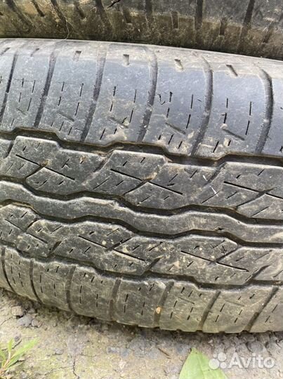 Bridgestone Dueler H/T D687 225/65 R17