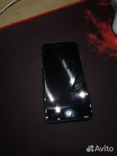 iPhone 8, 64 ГБ
