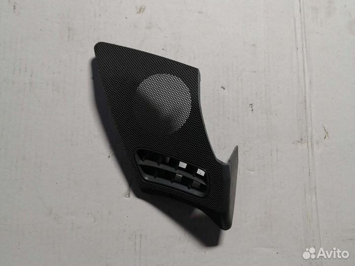 Решетки динамиков Mercedes-Benz W210