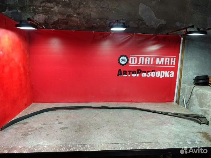 Уплотнитель кузова левый Fiat Albea / Siena 178