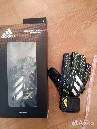 Вратарские перчатки Adidas Predator Fingersave 4