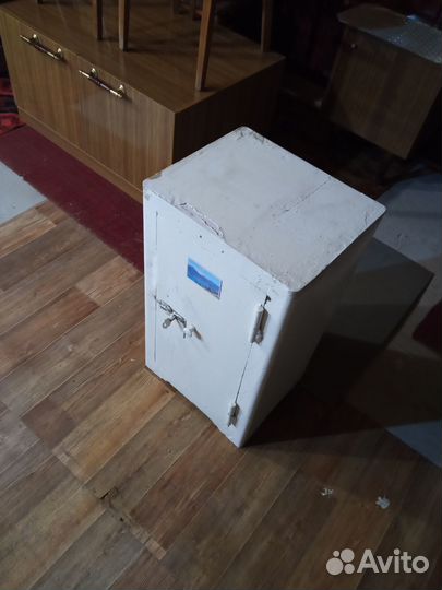 Шкаф металлический сейф