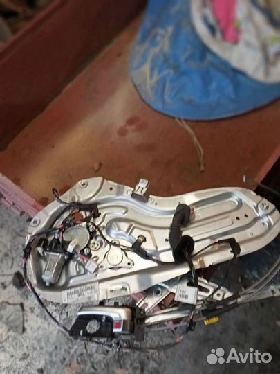 Стеклоподъёмник задний левый для Кия Серато 2