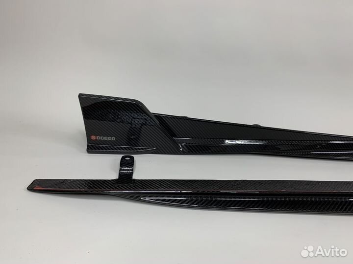 Лезвия порогов BMW X5 G05 X5M F95 сухой карбон SQ