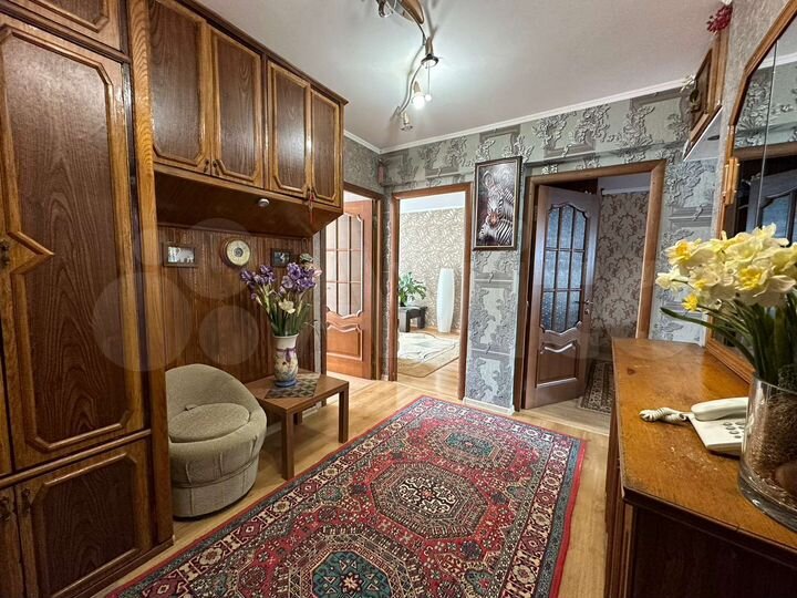 3-к. квартира, 71 м², 3/5 эт.