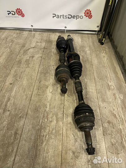 Привод передний правый Toyota Avensis