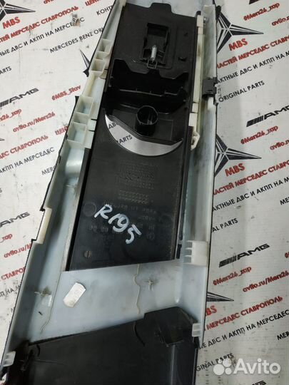 Обшивка стойки w212 Mercedes средней