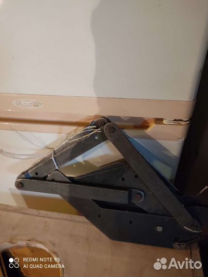 Подъемный механизм для дивана