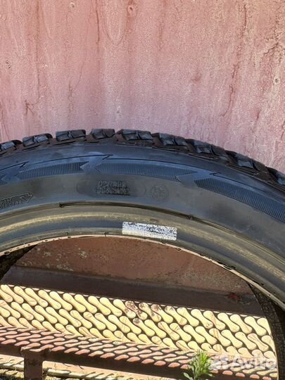 Goodyear UltraGrip Ice 225/45 R17 94T