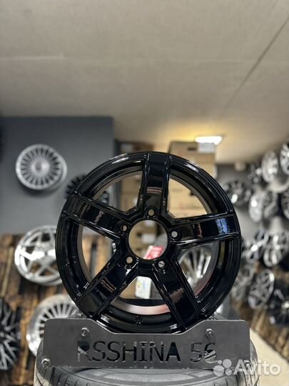 Диски новые на ниву R16 5*139.7 Black edition