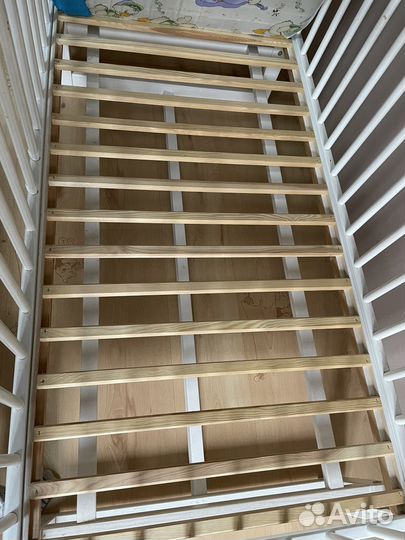 Детская кроватка маятник с матрасом до 3 лет