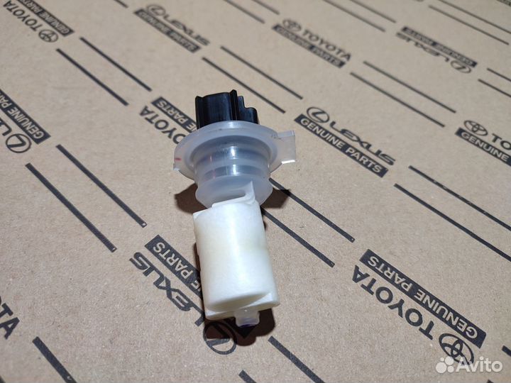 Датчик уровня жидкости Toyota/Lexus