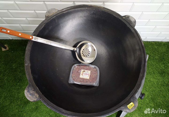 Казан чугунный 22л с печкой