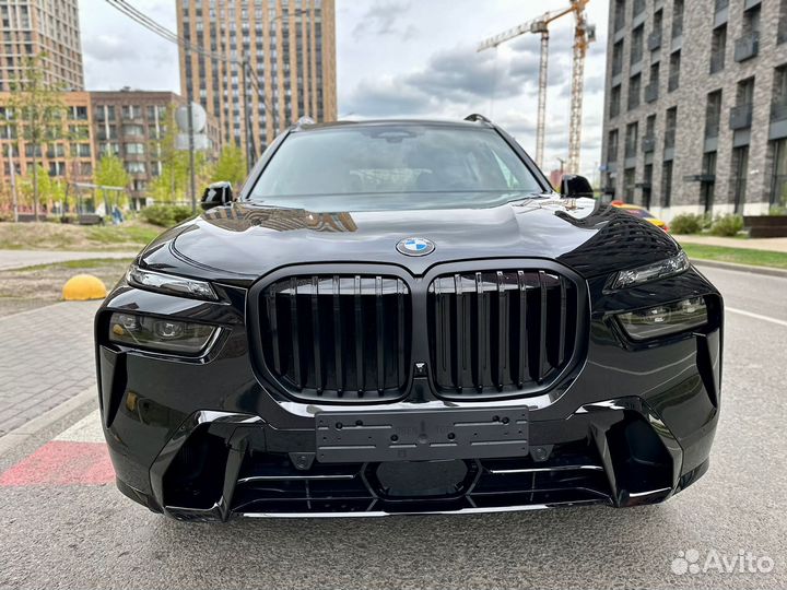 BMW X7 3.0 AT, 2024, 100 км