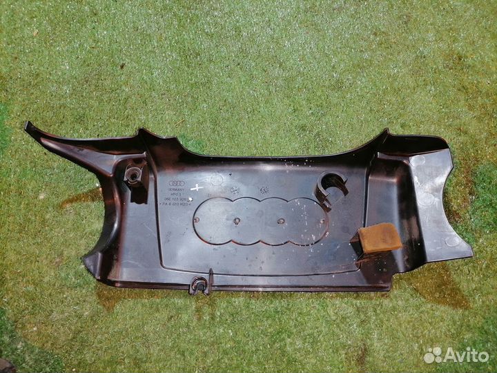 Декоративная крышка двс 06E103926D Audi A6 C6 4F2