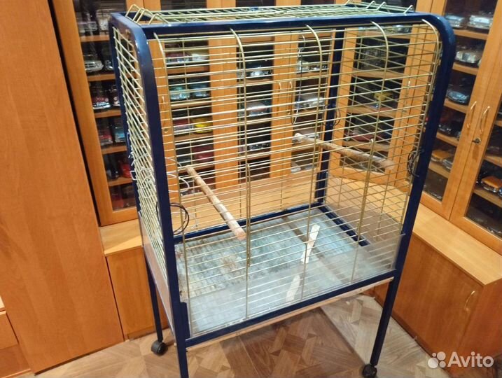 Большая клетка для птиц
