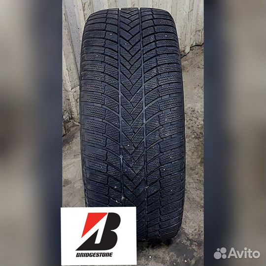 Bridgestone Blizzak LM-005 245/45 R18