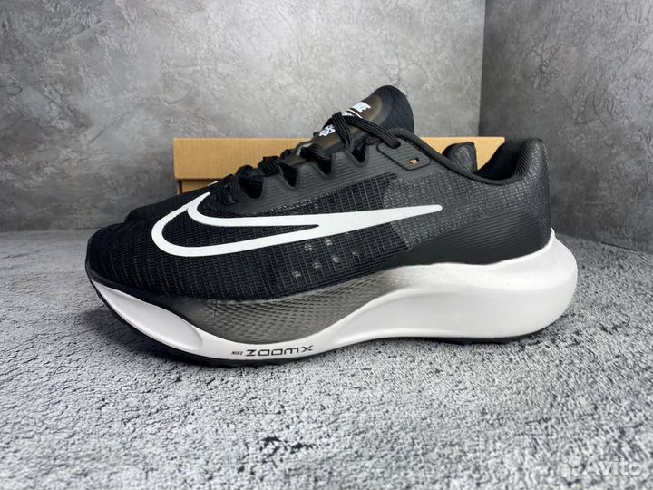 Кроссовки Nike zoomx беговые