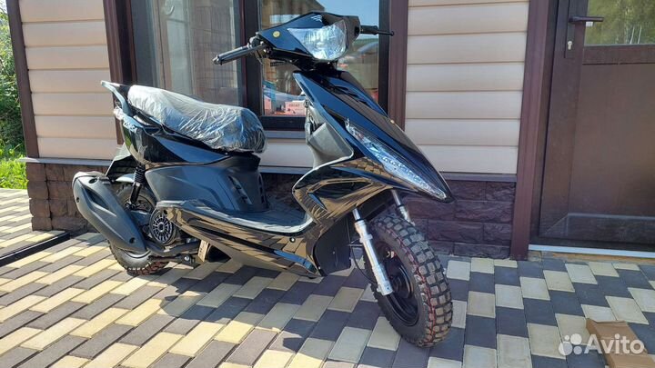 Скутер Vento Corsa