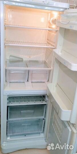 Холодильник Индезит. Двухкамерный